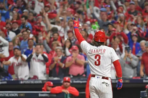 Bryce Harper Stars as Phillies Top Yankees 9-4 in Bronx Thriller